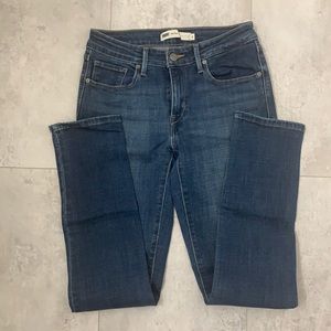 Levi’s mid-rise skinny jeans